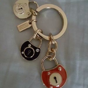 🔒🔏🔓Coach Rare Locks Keychain 🔓🔐